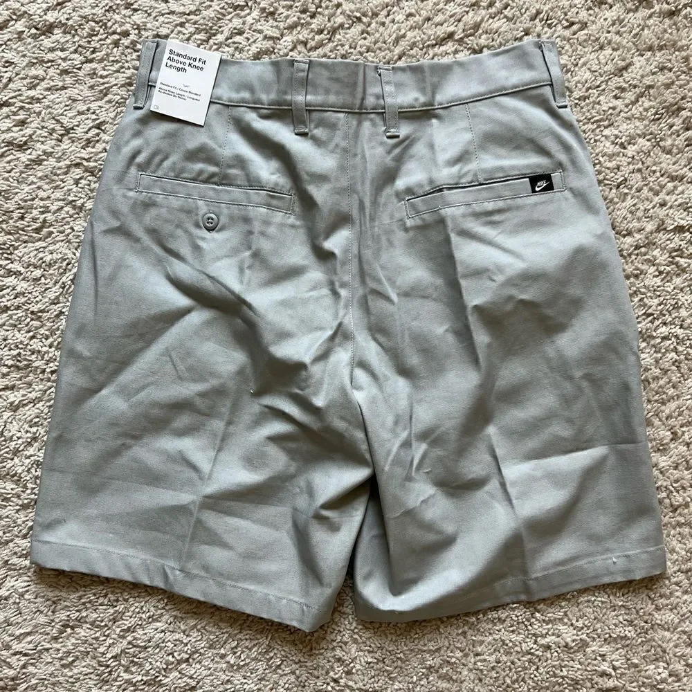 Nike club chinos